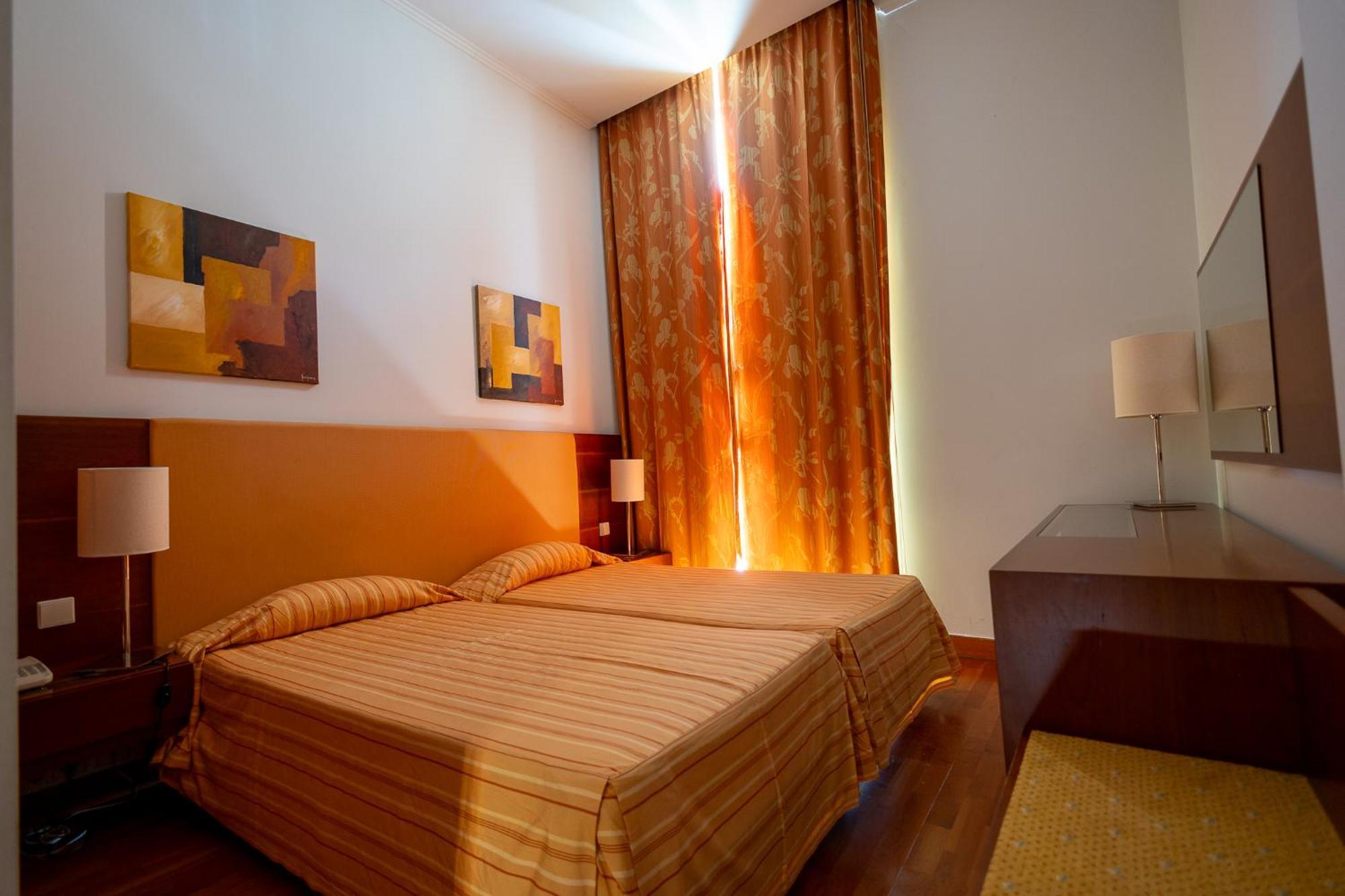 Hotel Apartamentos Geres Ribeiro Esterno foto