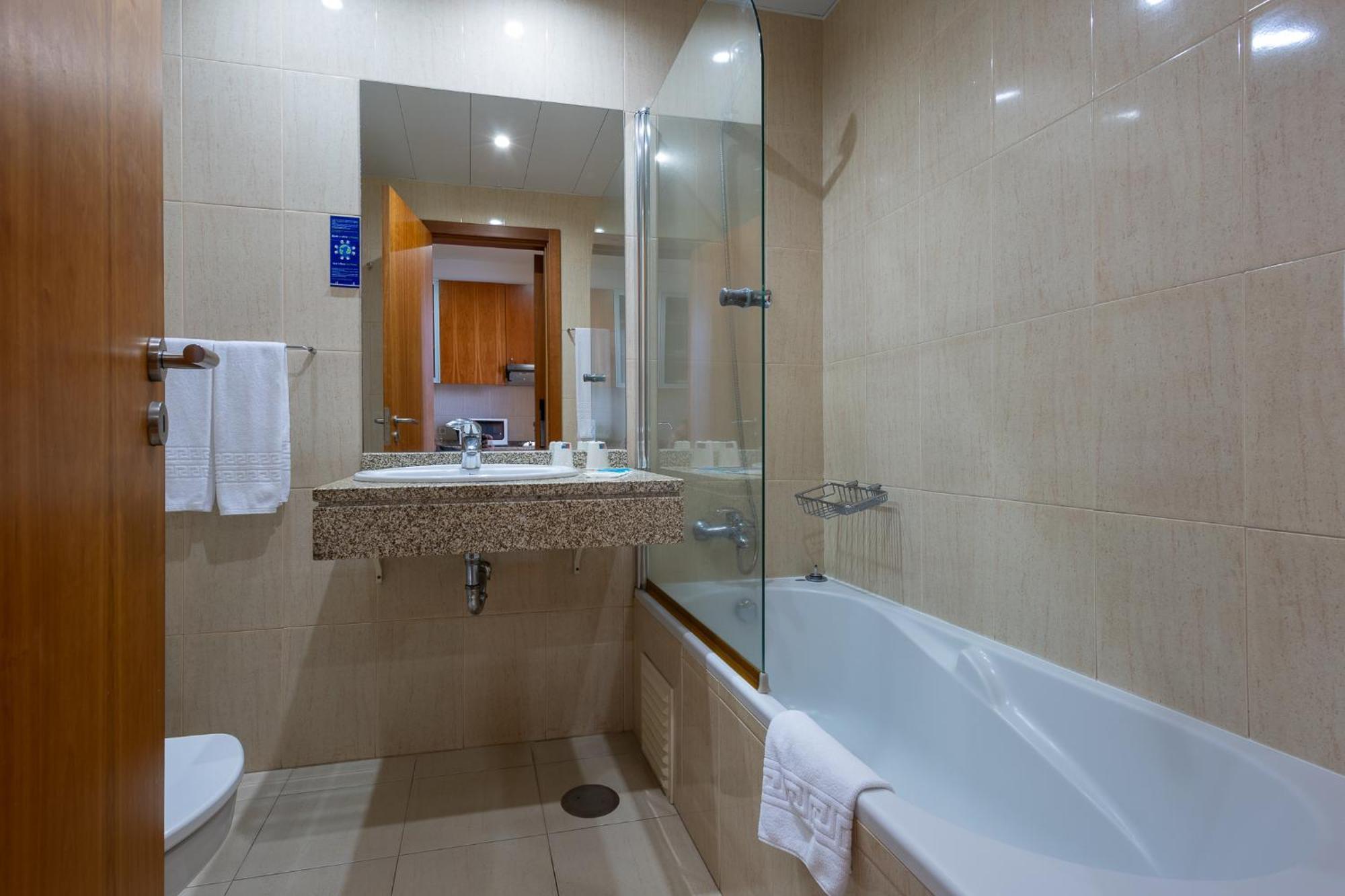 Hotel Apartamentos Geres Ribeiro Esterno foto