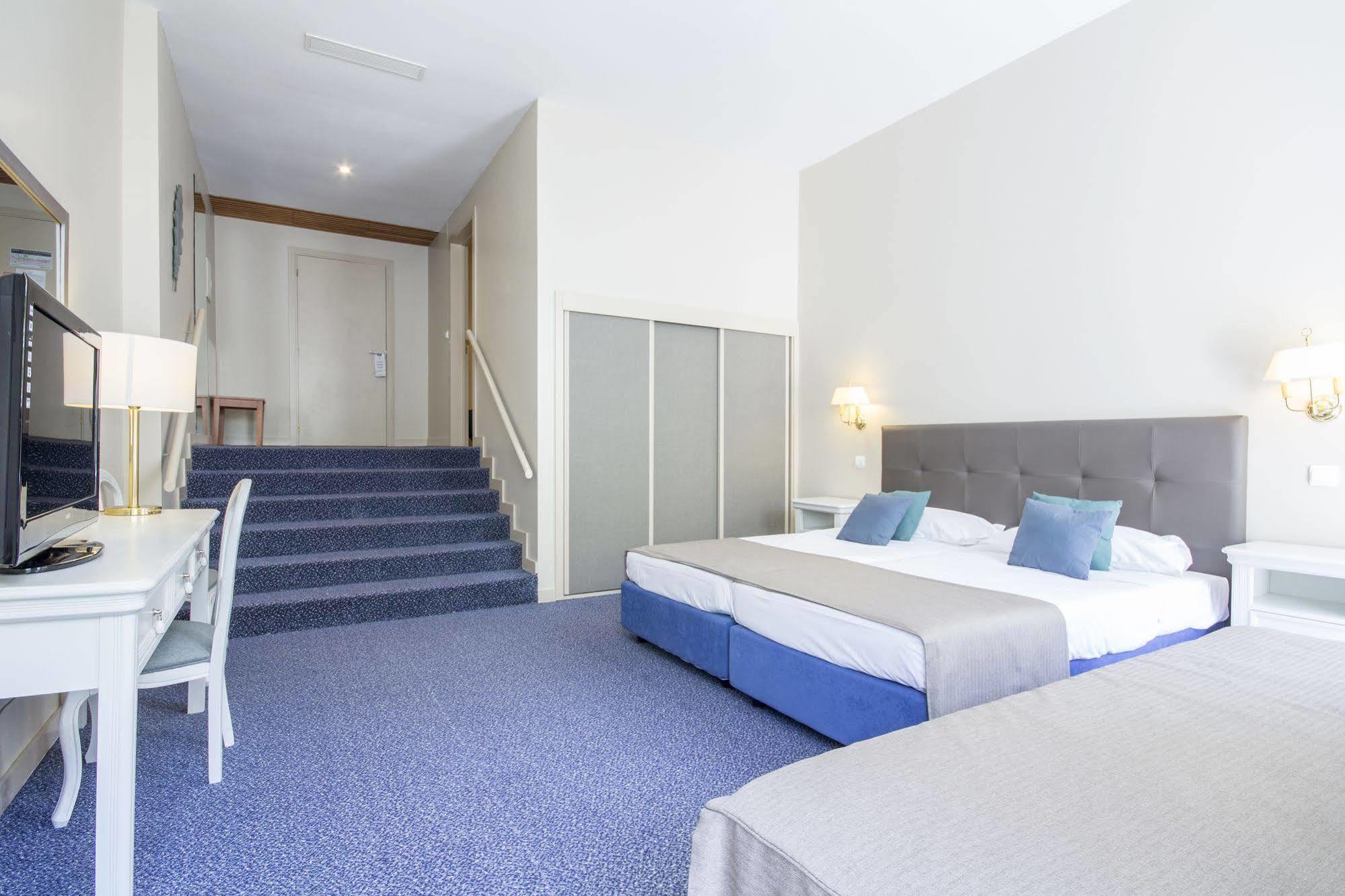 Hotel Apartamentos Geres Ribeiro Esterno foto